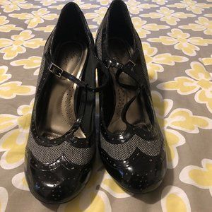 Gray and Black T-Bar Mary Jane Heels 12W